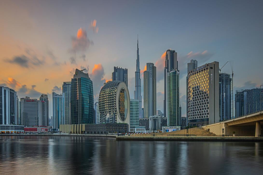 Explore Dubai & Abu Dhabi 4 Nights 5 Days With Arabloacltrip.Om